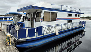 1985 Princess 42 foot Houseboat for sale in the Bobcaygeon area  of Ontario, Canada.